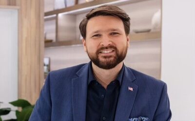 David Rives – President, David Rives Ministries | Author | TV Host | Public Speaker | Documentary Producer | Founder, Creation Club | Songwriter – click here to learn more